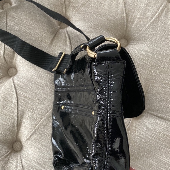 MICHAEL KORS Black Patent Leather Saddle Style Bag with gold accents - Picture 6 of 11